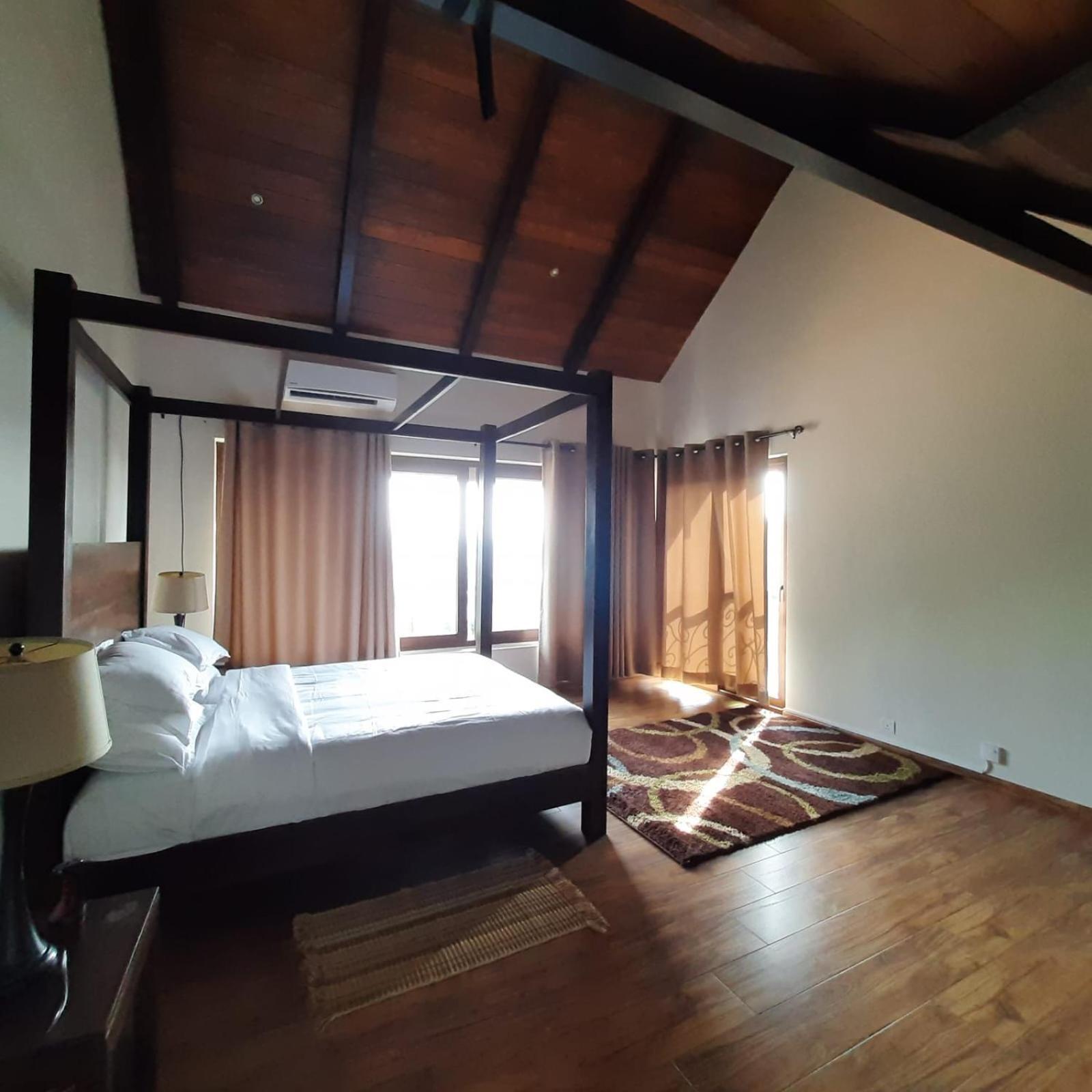 Panorama - Luxurious 5 Star Location فيلة كاندي